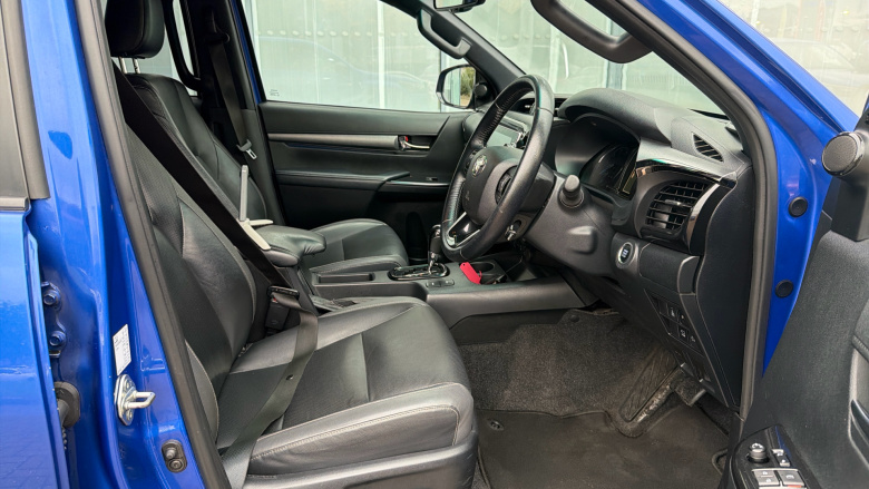 Toyota Hilux Diesel Invincible X D/Cab Pick Up 2.8 D-4D Auto